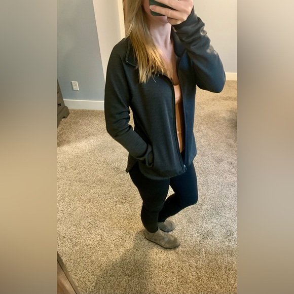 NF W’s Charcoal FZ Light Weight Jacket - Picture 1 of 8